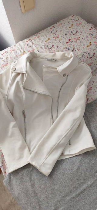 3 vestidos + regalo de chaqueta blanca