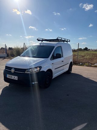 Volkswagen Caddy Furgón Blanca – Muy Buen Estado