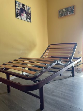 Cama articulada con motor