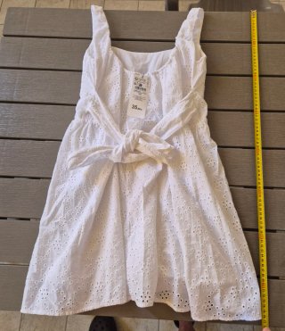 Abito estivo bianco con pizzo