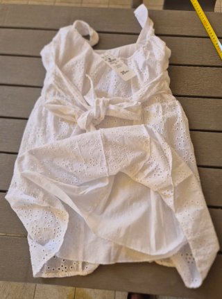 Abito estivo bianco con pizzo