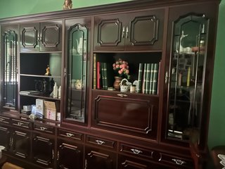 Mueble de salón madera y cristal