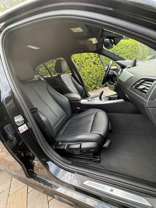 BMW Serie 1 118iA 2019 - Full black