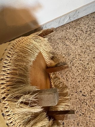 Butaca vintage beige con flecos