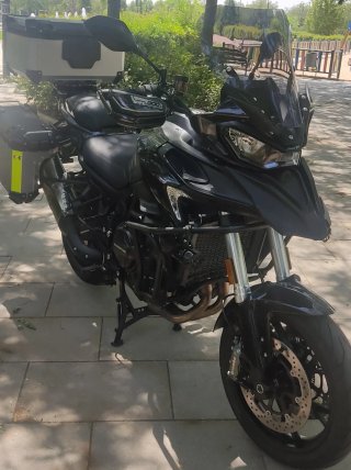 QJ Motor SRT 900 Adventure Touring