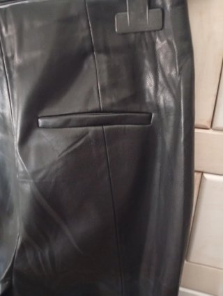 Pantalón polipiel Mango Talla S