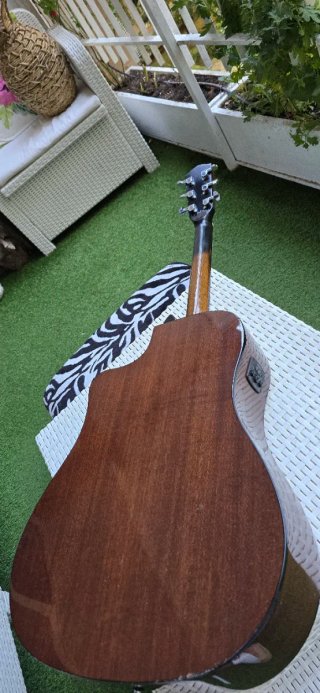 Guitarra Electroacústica Fender