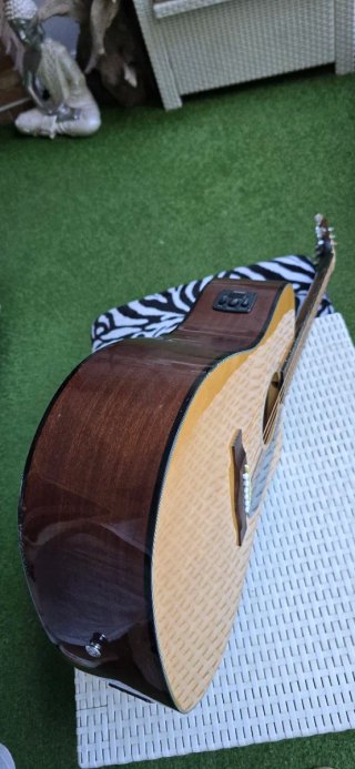 Guitarra Electroacústica Fender