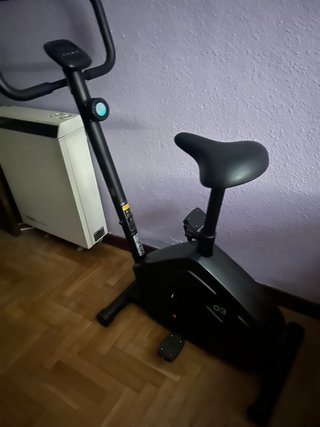 Bicicleta estática negra