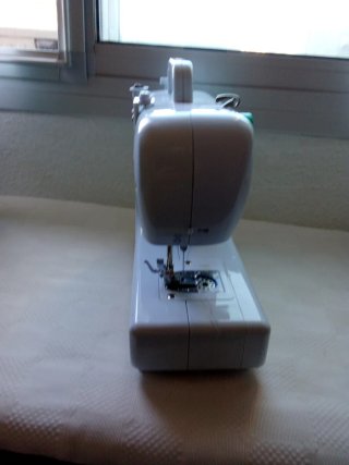 Máquina de coser Solac para reparar ( o manitas)