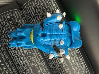Pulsera de juguete de dragón azul