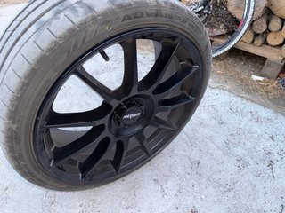 Llantas Rotiform Negras neumaticos nuevos