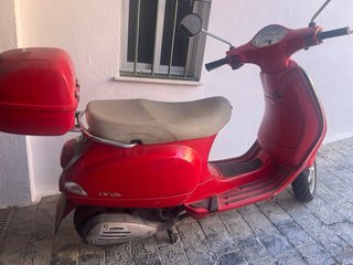Vespa LX 125 Roja 2008 - 24.500 km