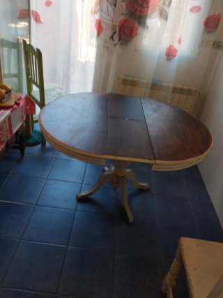 Mesa redonda madera restaurada