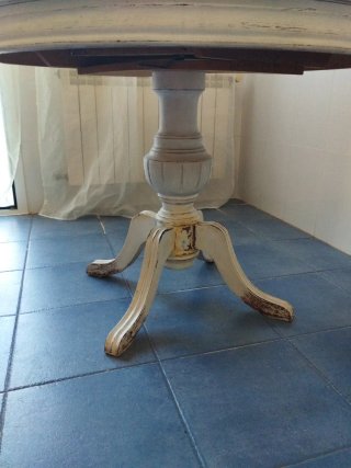 Mesa redonda madera restaurada