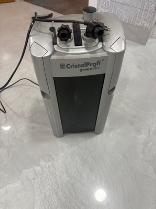 Pecera200Lde cristal negra Con el motor y flitos