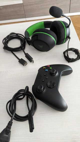 Xbox Series X + Auriculares Razer