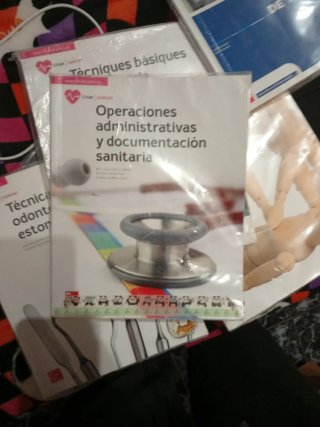 Libros de grado medio de auxiliar de enfermería
