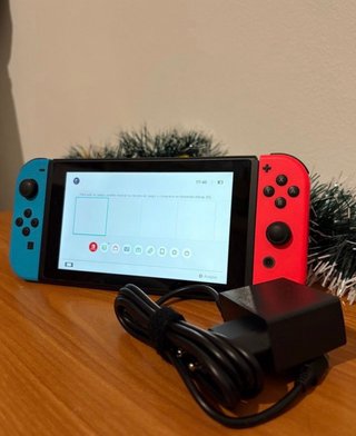 Nintendo Switch Azul y Rojo *POCO USO*