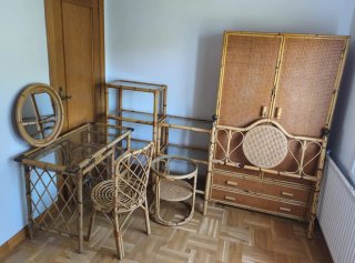 Muebles habitación bambú y cristal