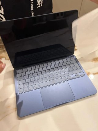 MacBook Neo Apple Blu/Viola