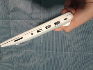 Netbook ASUS Blanco, le falta el cargador