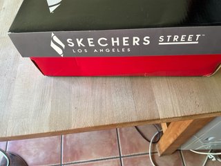 Bambas sketcher talla 41 de color azul usadas.