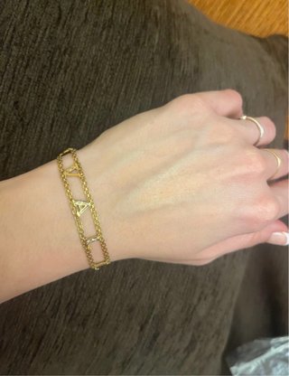 Pulsera de oro con nombre