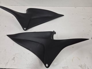 Tapas Bajo Depósito Honda CBR 600 RR PC40