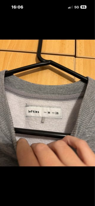 Sudadera gris Lefties