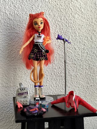 Muñeca Toralei Básica Monster High
