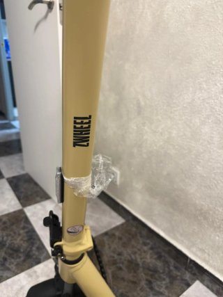Patinete Eléctrico Amarillo y Negro