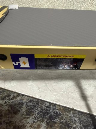 Patinete Eléctrico Amarillo y Negro