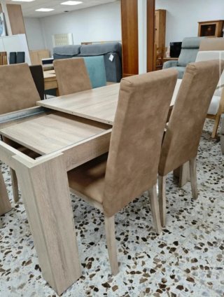 Mesa comedor extensible 135-195 cm + 4 sillas