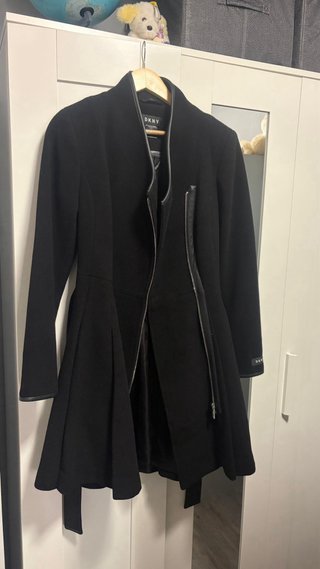 Abrigo DKNY Lana Negro