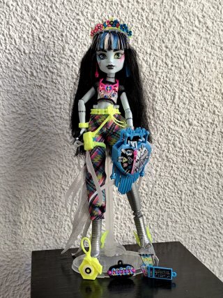 Muñeca Frankie Fest