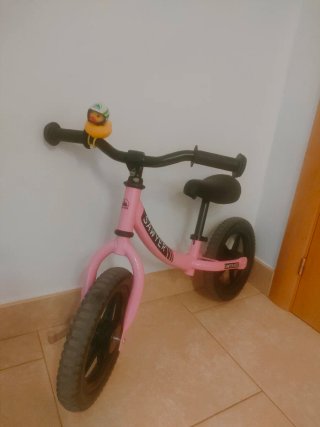 Bicicleta sin pedales Sawyer Rosa
