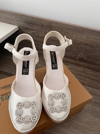Sandalias cuña novia pedrería SPOONSHOES