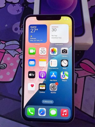 Vendo iPhone 12 64GB, morado, en excelente estado