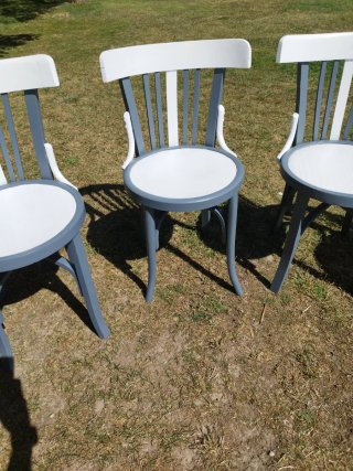 Sillas Thonet antiguas pintadas a mano
