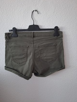 Pantalones cortos verdes