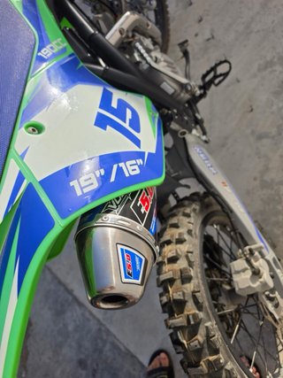 Moto de cross ROAN azul y verde