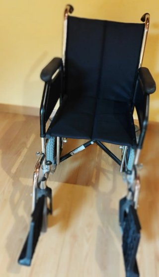 Silla de ruedas plegable