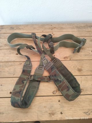 Mochila militar camuflaje pixelado años 80