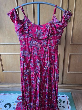 Vestido rojo estampado floral