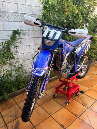 Yamaha WR450F del año 2006. (Chasis de hierro)