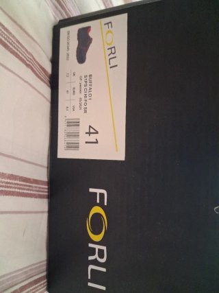 Zapatos de seguridad nuevos
