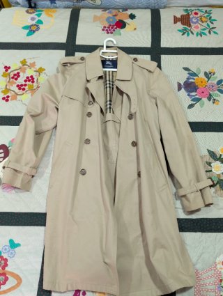 Gabardina Burberry Clásica Beige Cruzada