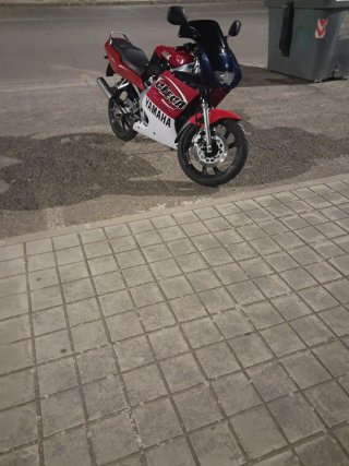 Yamaha TZR 50 Roja y Blanca