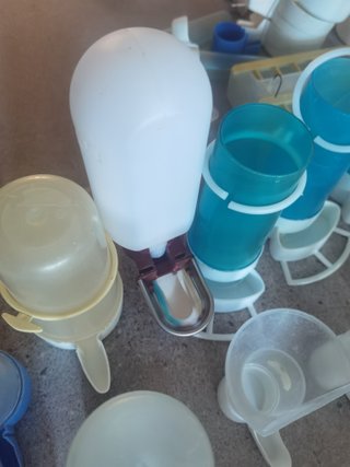 Lote Accesorios Pájaros: Nidos, Bebederos, Comeder